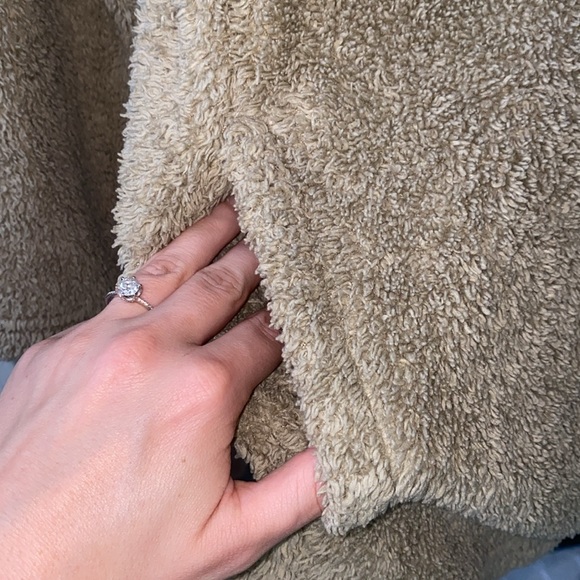 Patagonia quarter zip - Picture 2 of 4